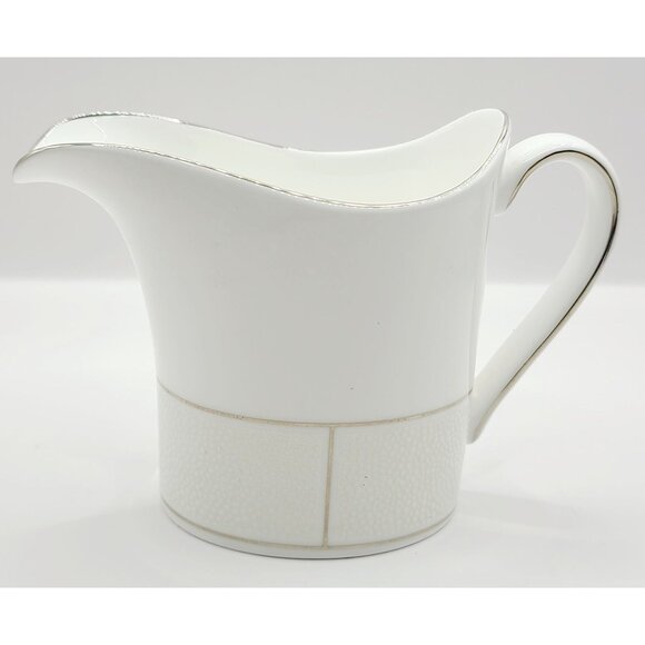 Wedgwood Other - Wedgwood Shagreen Fine Bone China Creamer White Textured Design Platinum Used